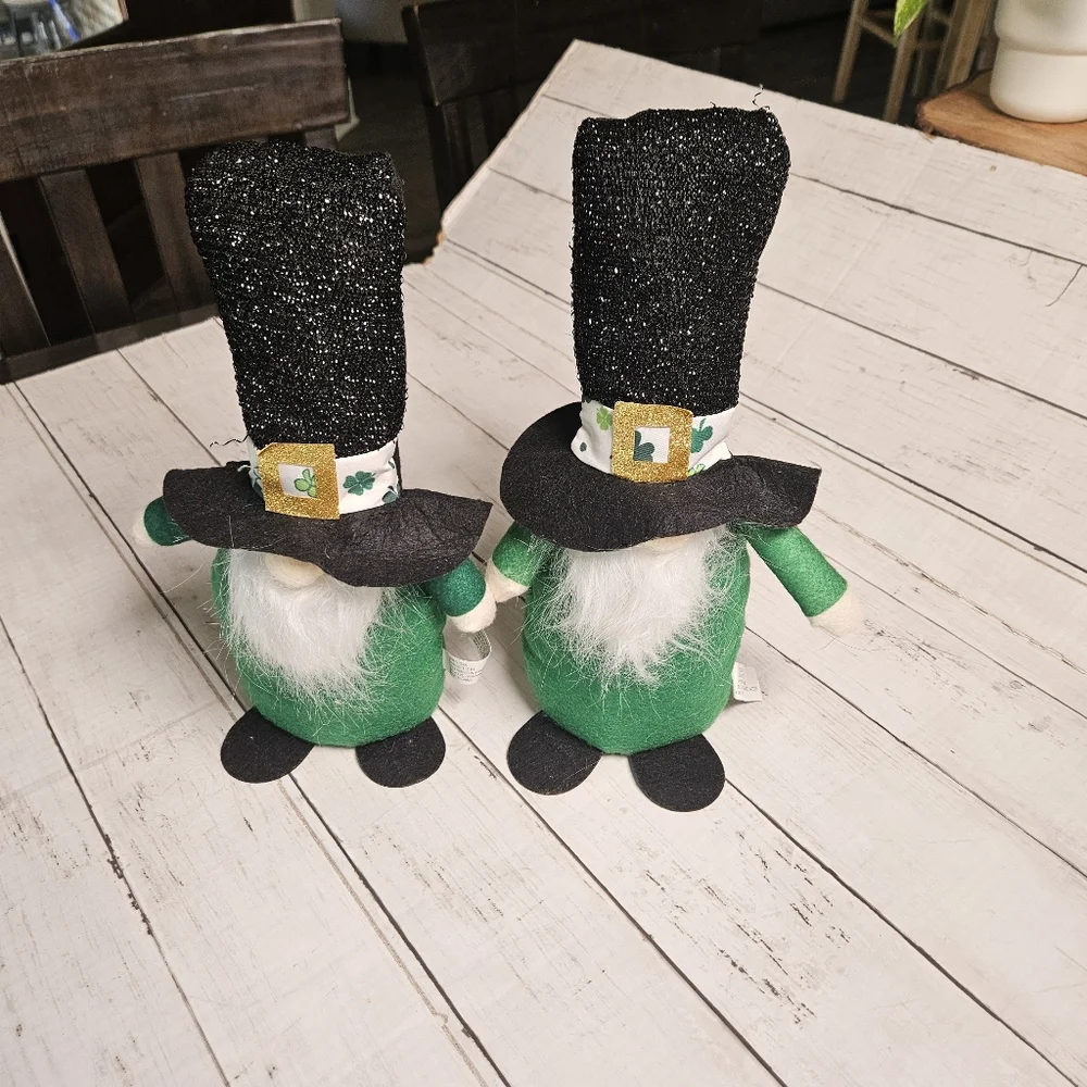 2pc St. Patrick’s Day Plush Munchkin Gnome Set 13
